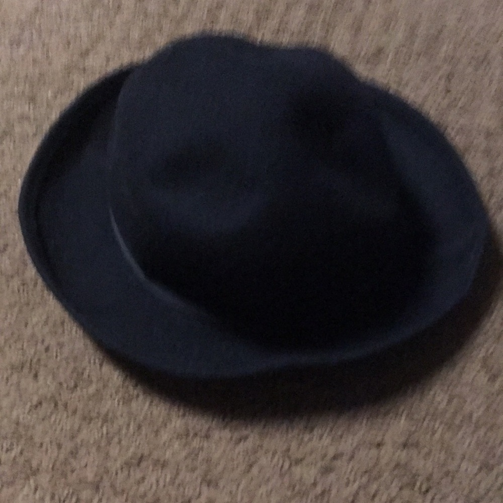 Vintage solid Black hat Lancaster with very thin bow